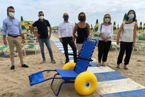 sedia disabili da spiaggia basket giovani